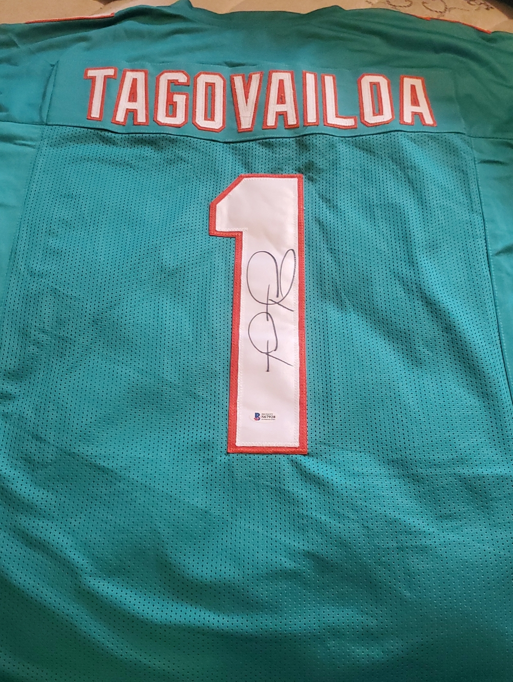 NFL Miami Dolphins Tua Tagovailoa Stitched Signed Jersey...🏈🐬
